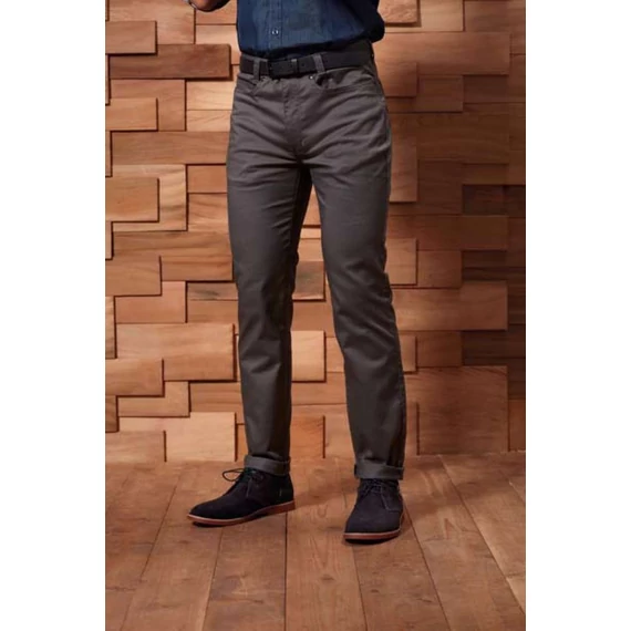 Men's performance chino jeans